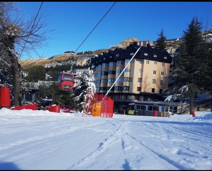 Apartamento Ameto En La Plaza Pradollano"Junto Al Telecabina Borreguiles" Sierra Nevada Exterior photo